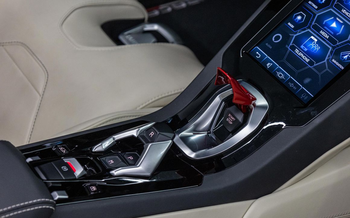 Lamborghini Huracan Spyder - image 25