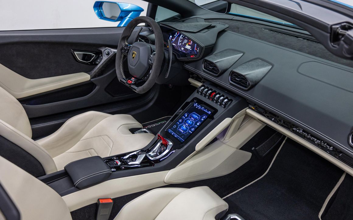 Lamborghini Huracan Spyder - image 20