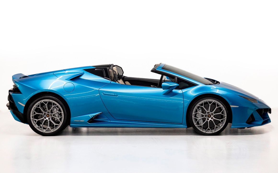 Lamborghini Huracan Spyder - image 5