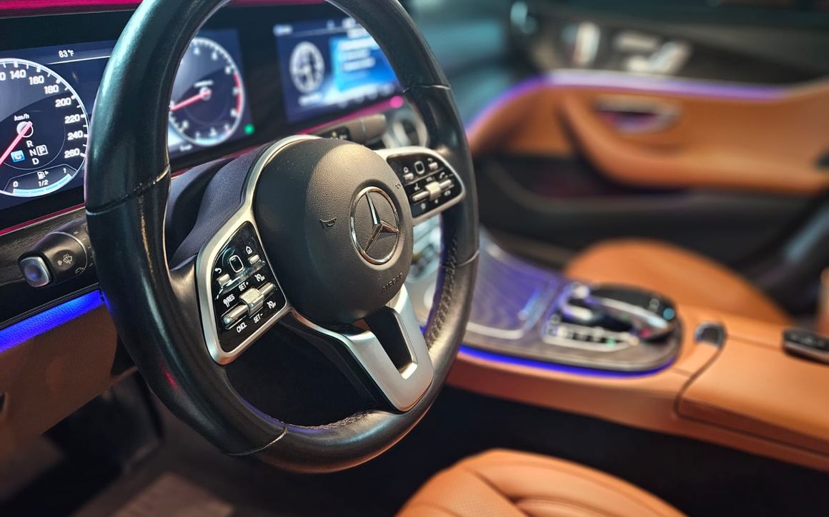 Mercedes E350 - image 7