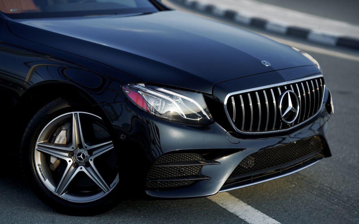 Mercedes E350 - image 4
