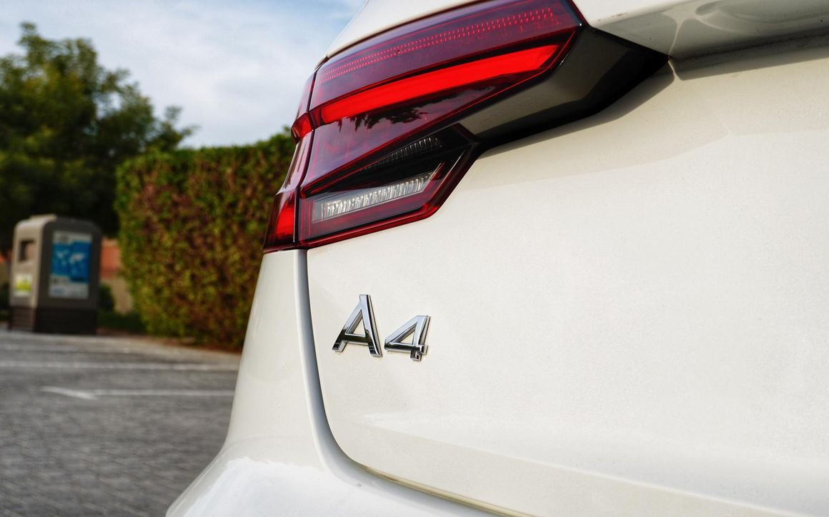 Audi A4 - image 10