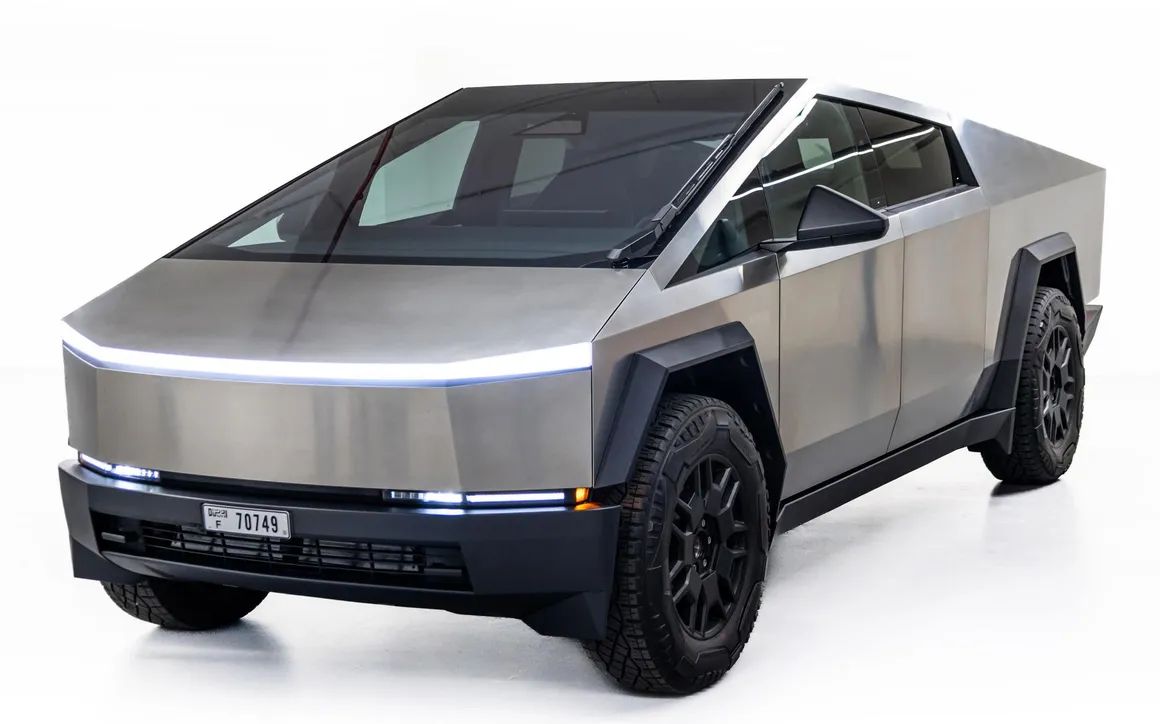 Tesla Cybertruck - image 1