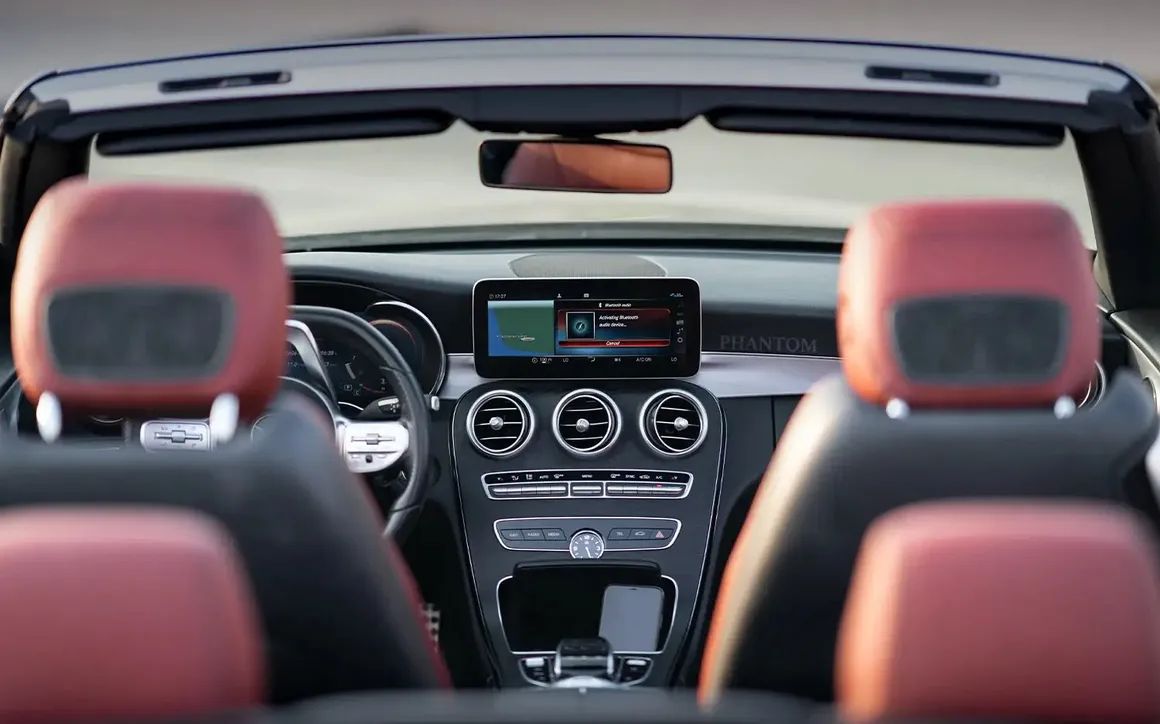 MERCEDES C200 CONVERTIBLE - image 5