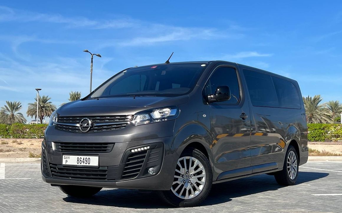 Opel Zafira - image 1