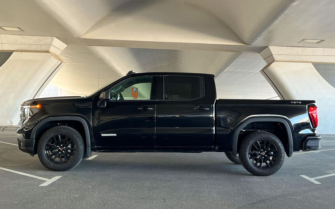 GMC Sierra - image 2