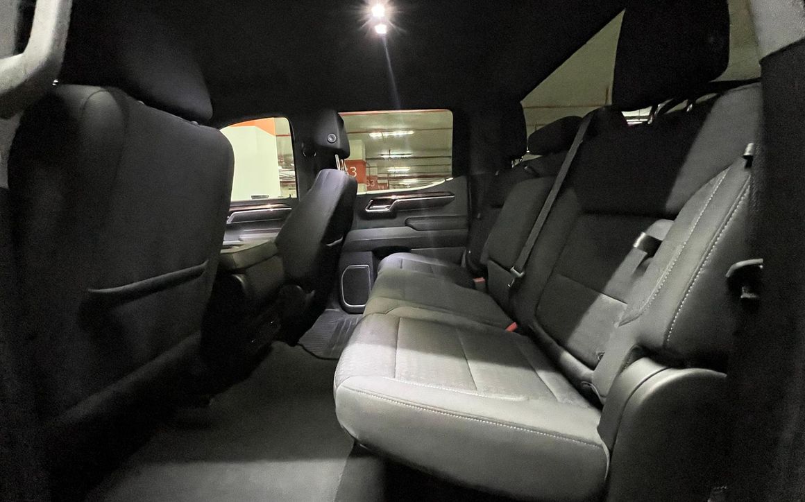 GMC Sierra - image 11