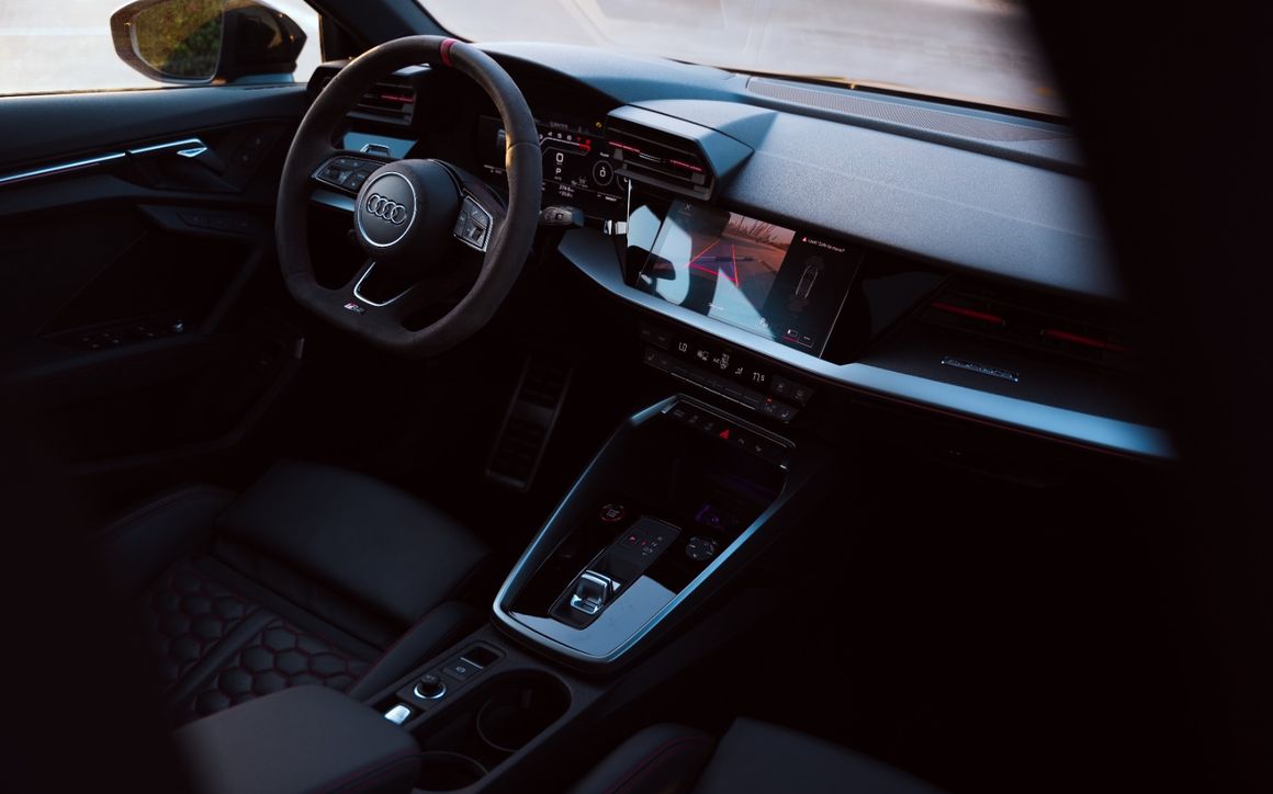 AUDI RS3 HATCHBACK - image 7