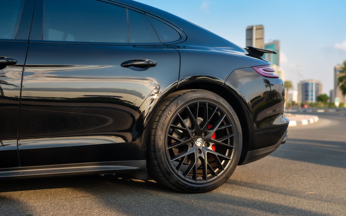 PORSCHE PANAMERA - image 8