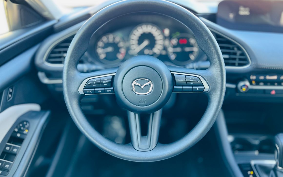 MAZDA 3 - image 7
