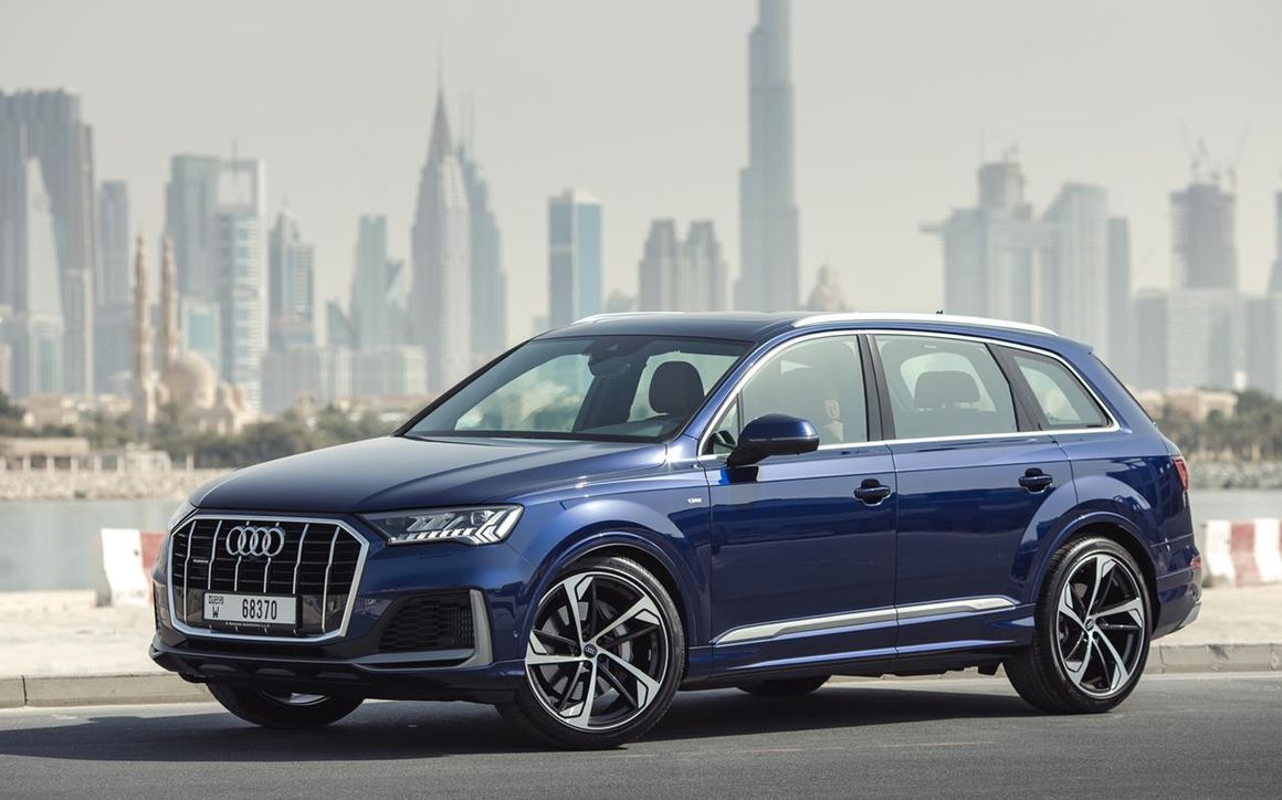 Audi Q7 - image 1