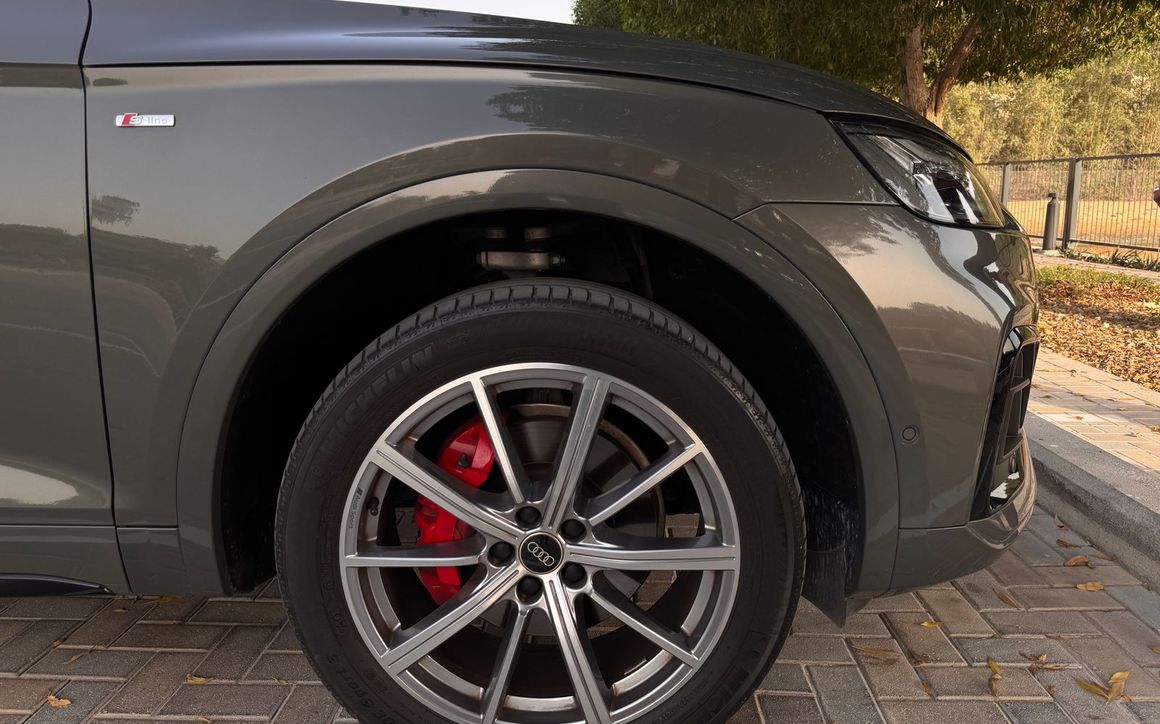 AUDI Q5 - image 8