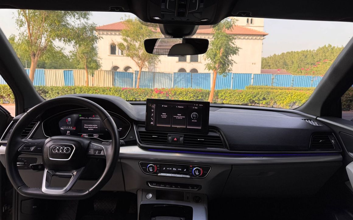 AUDI Q5 - image 13