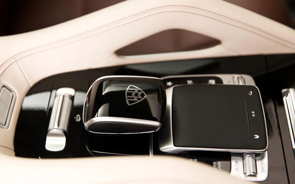 Mercedes GLS600 maybach - image 17
