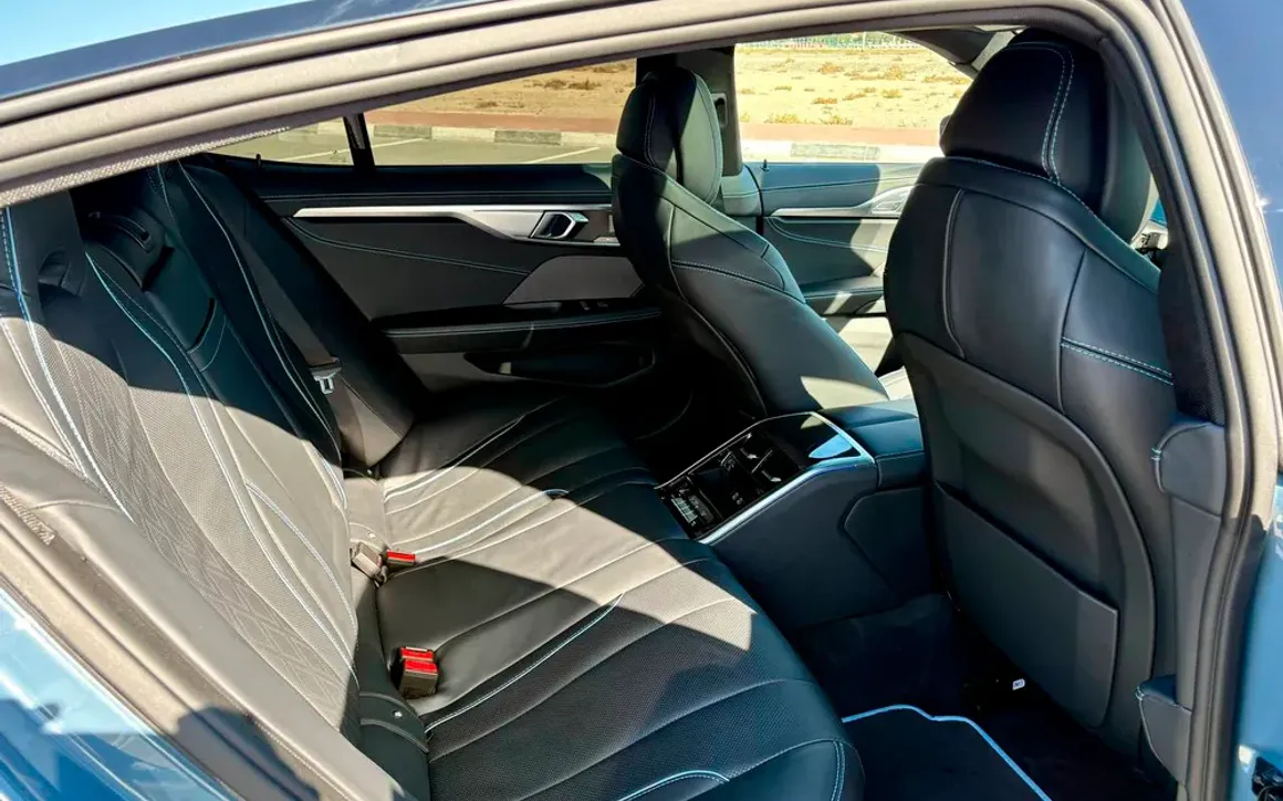 BMW M850I - image 10