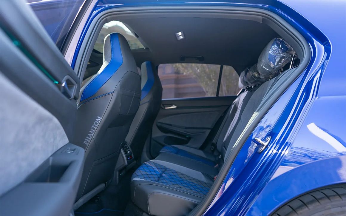 VOLKSWAGEN GOLF R - image 13