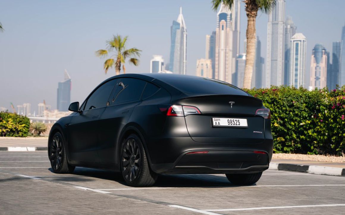 Tesla Model Y  Performance - image 4