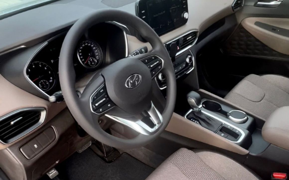 HYUNDAI SANTAFE - image 4
