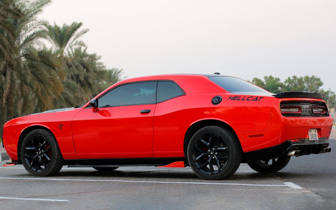 DODGE CHALLENGER - image 7