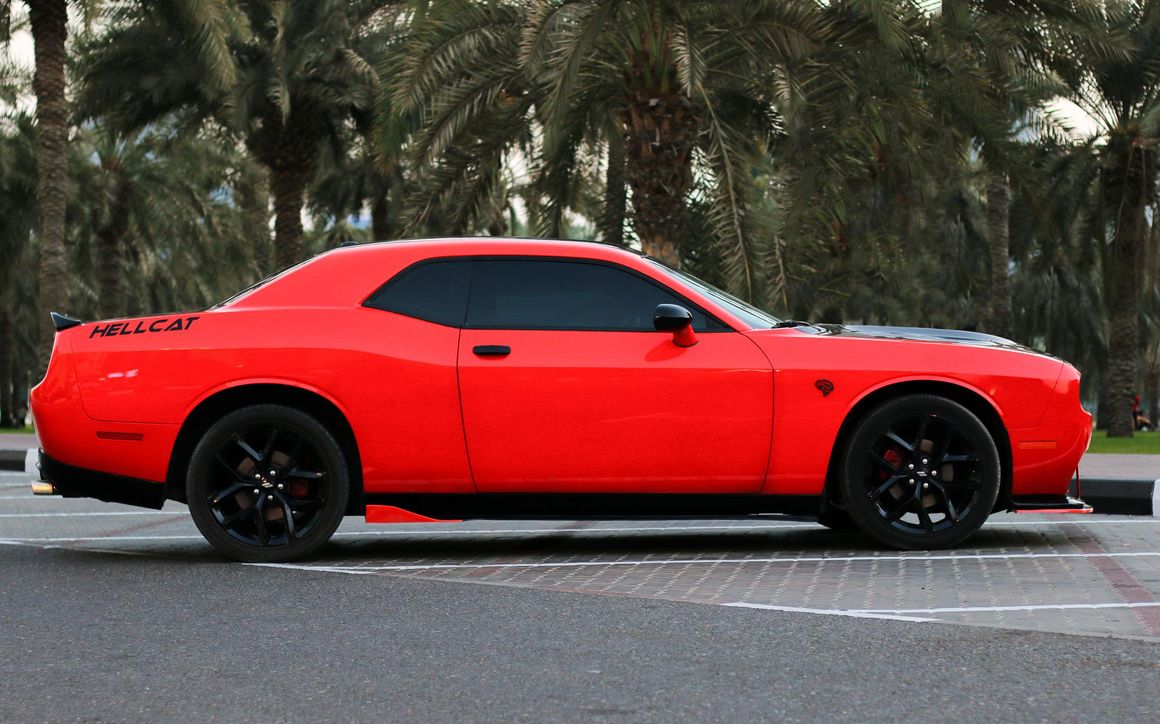 DODGE CHALLENGER - image 5