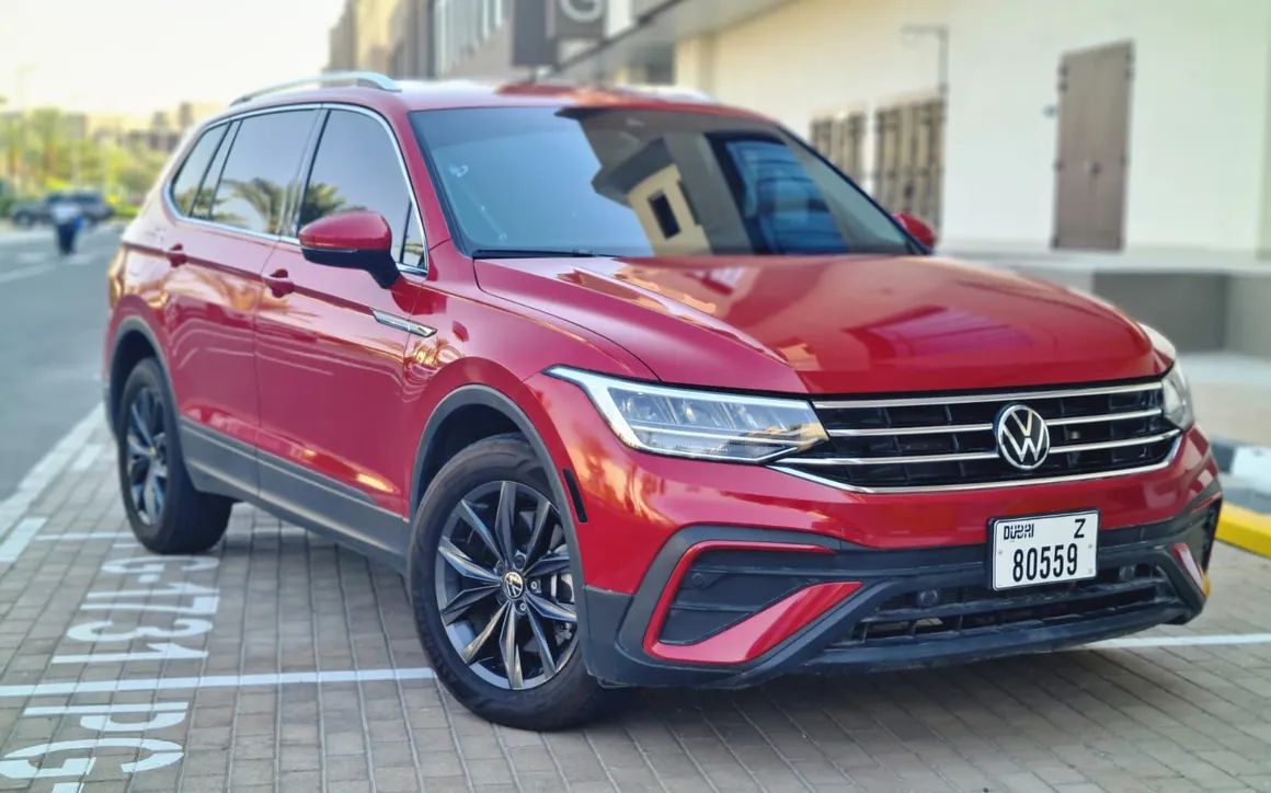 VOLKSWAGEN TIGUAN - image 1