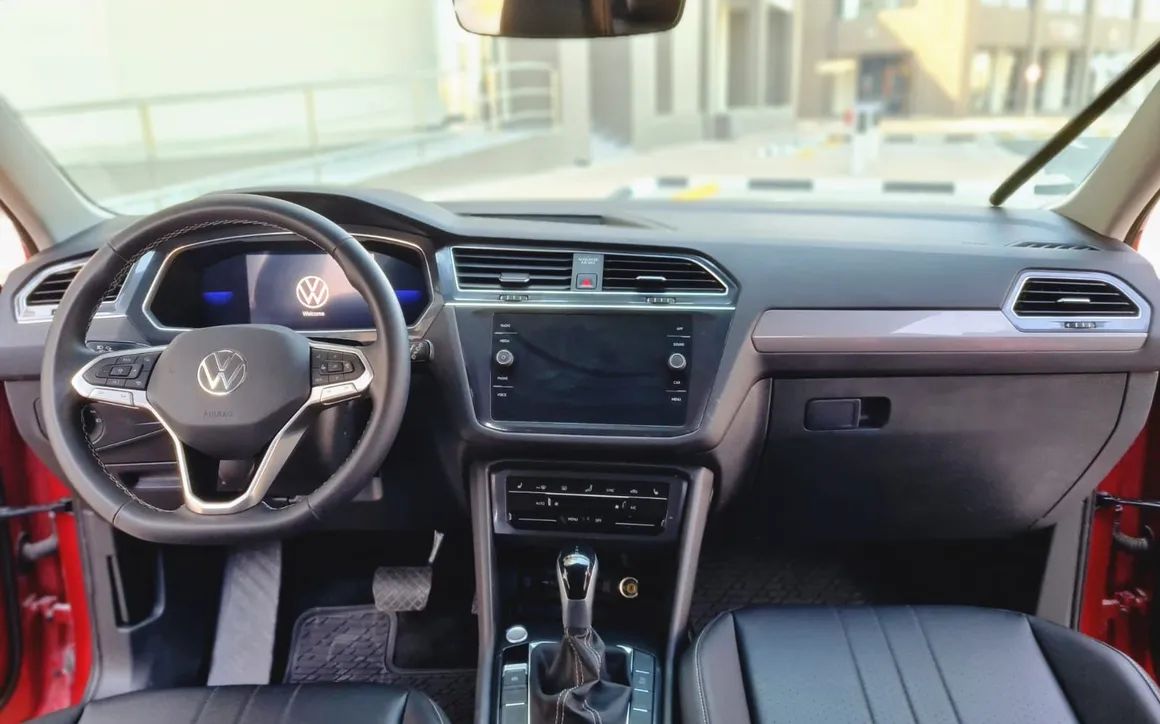 VOLKSWAGEN TIGUAN - image 6