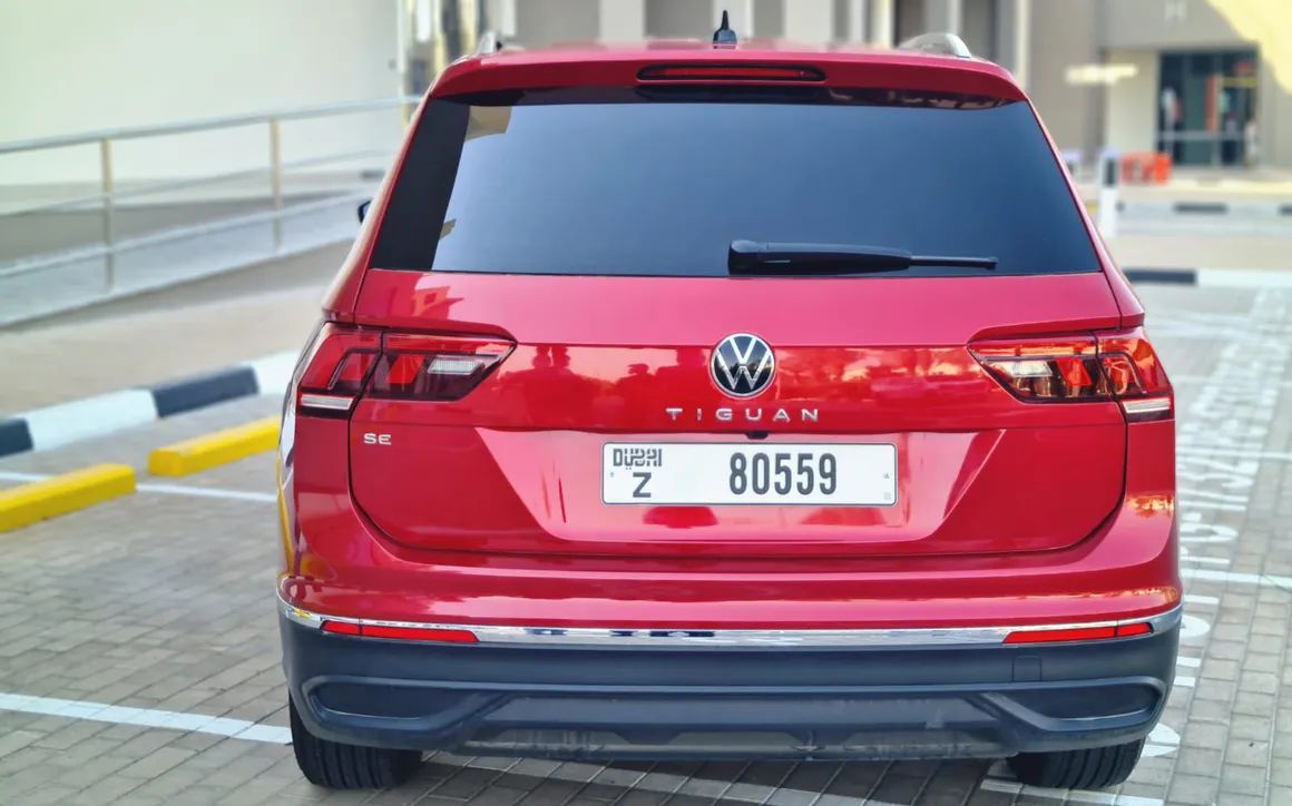 VOLKSWAGEN TIGUAN - image 3