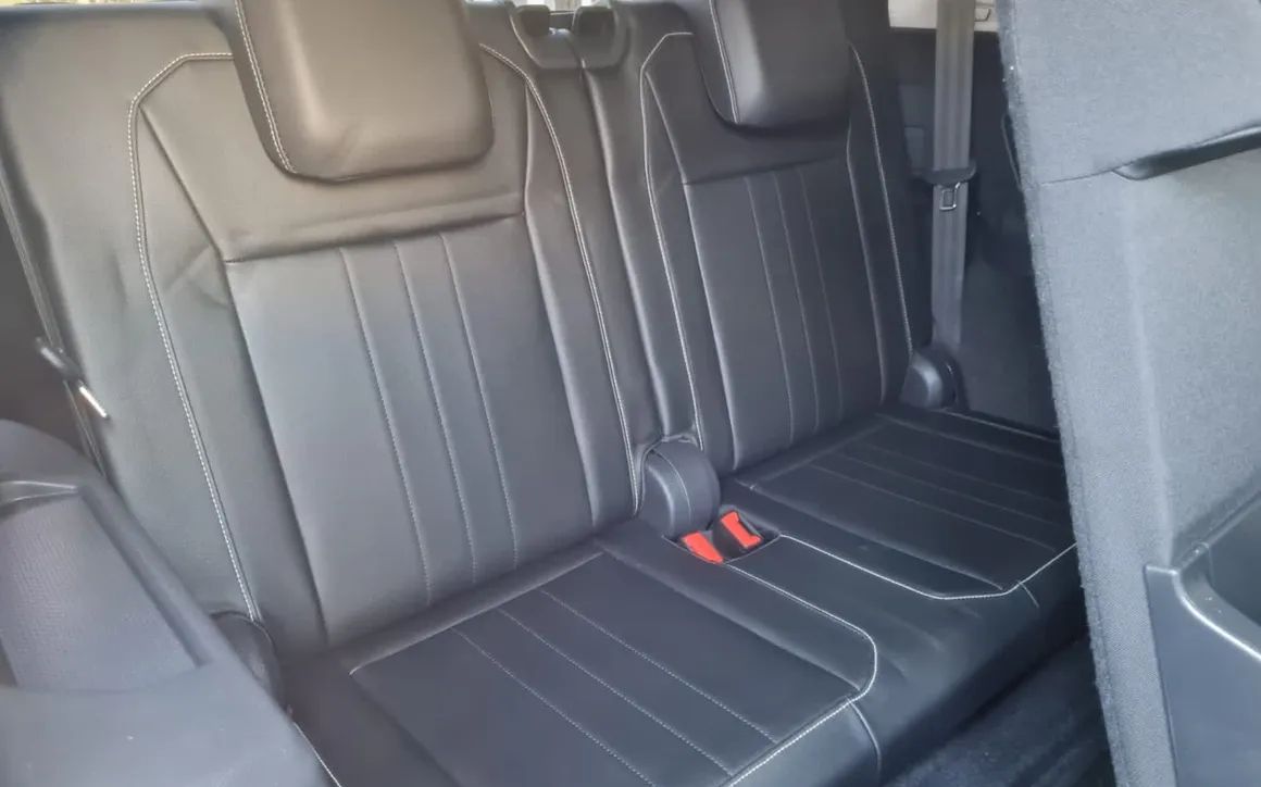 VOLKSWAGEN TIGUAN - image 8