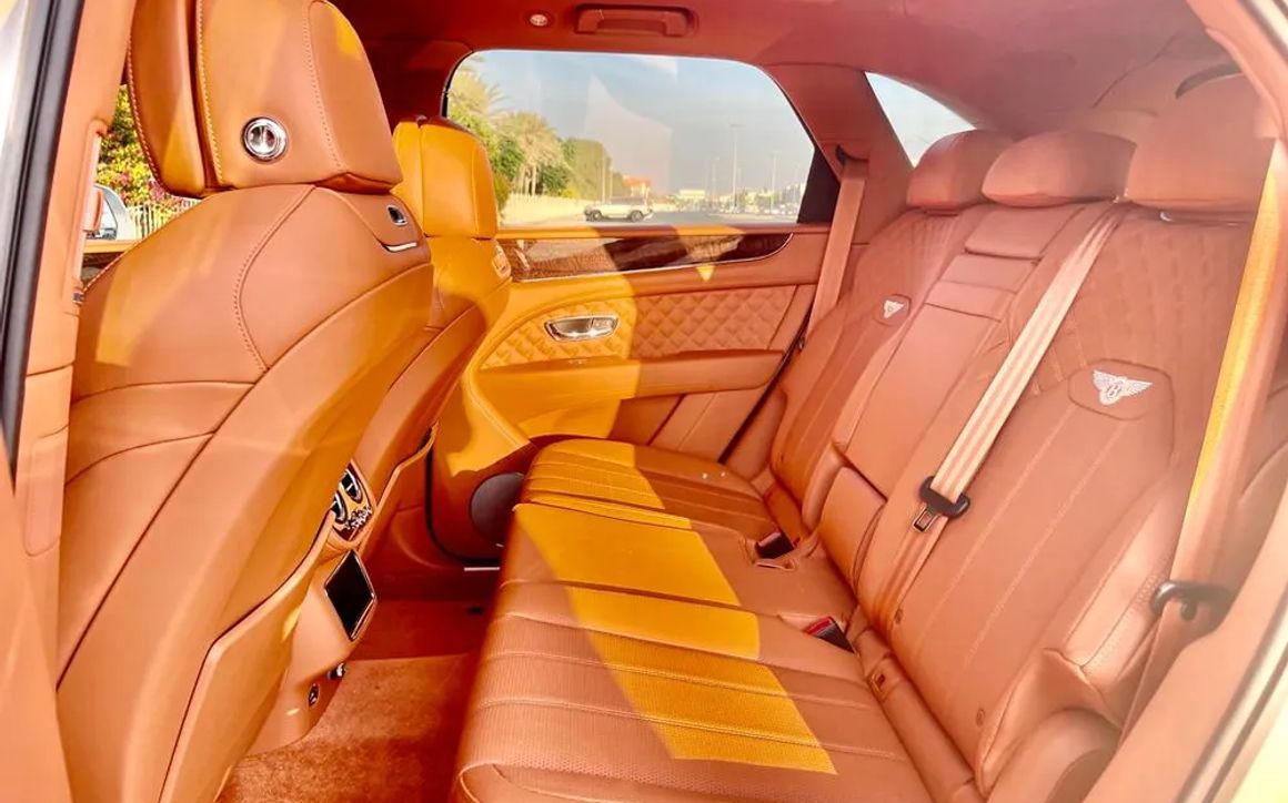 BENTLEY BENTAYGA - image 7