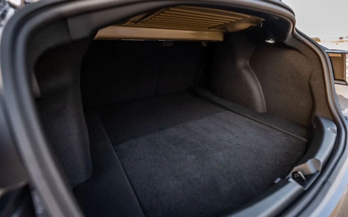 TESLA MODEL 3 - image 6