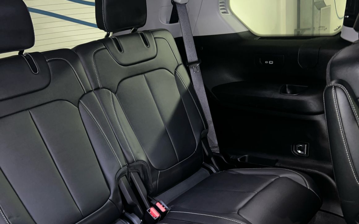 Jeep Cherokee - image 14