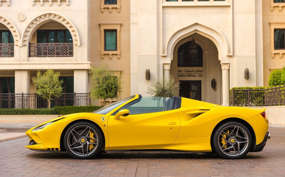 Ferrari F8 spyder - image 2