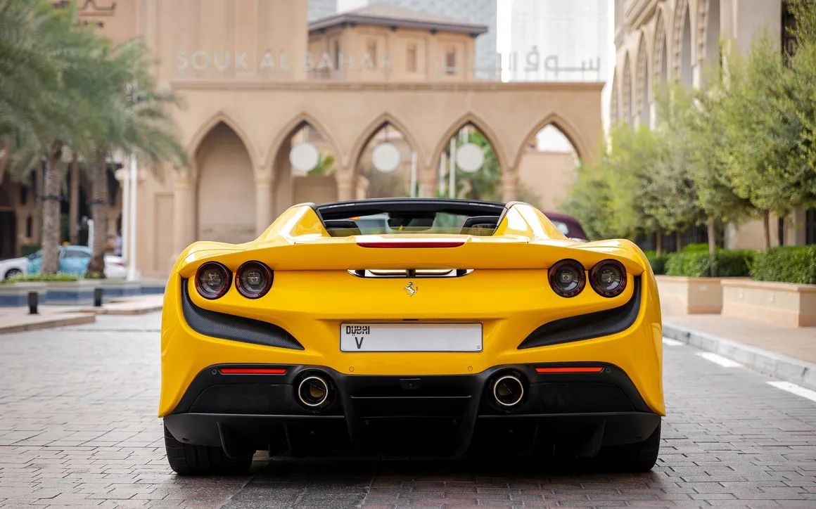 Ferrari F8 spyder - image 8