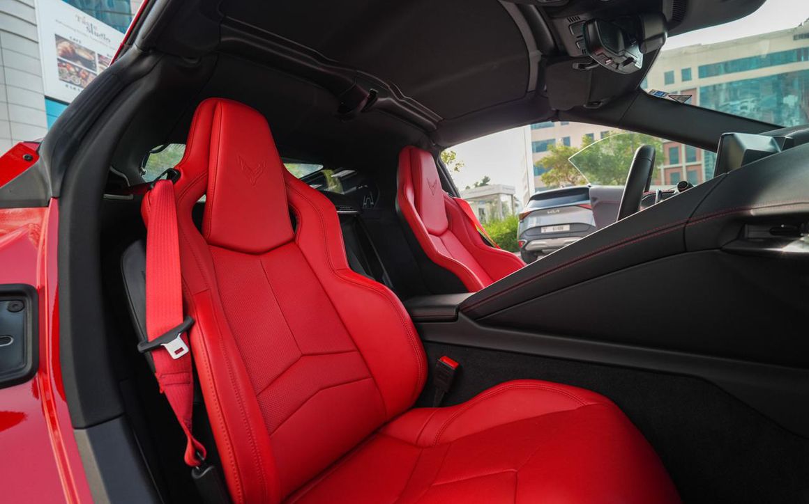 Corvette C8 Stingray - image 11