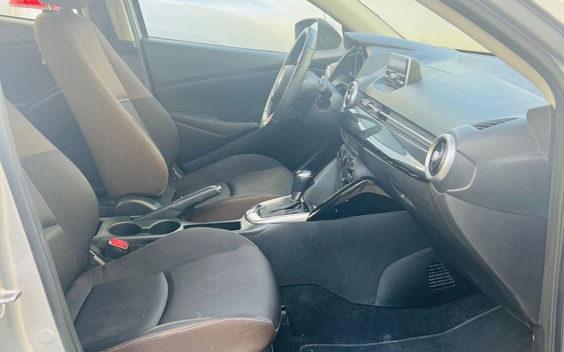 MAZDA 2 - image 6