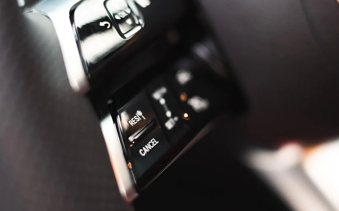 Mercedes Benz GLC200 Coupe White - image 21