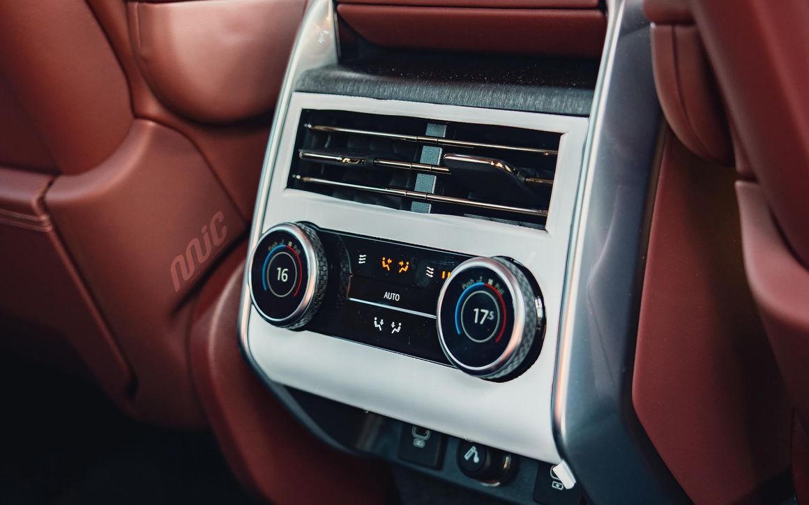 RANGE ROVER HSE 2024 - image 15