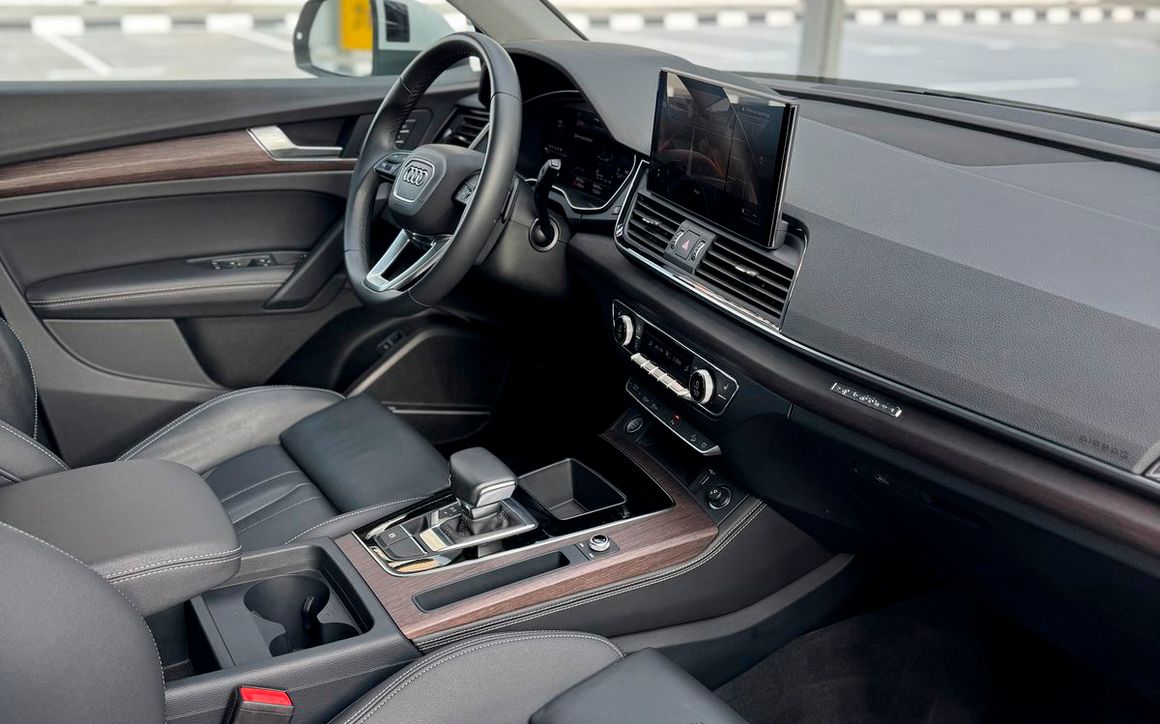 AUDI Q5 - image 8