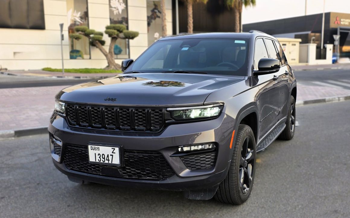 JEEP GRAND CHEROKEE - image 1