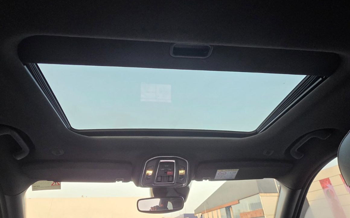 JEEP GRAND CHEROKEE - image 12