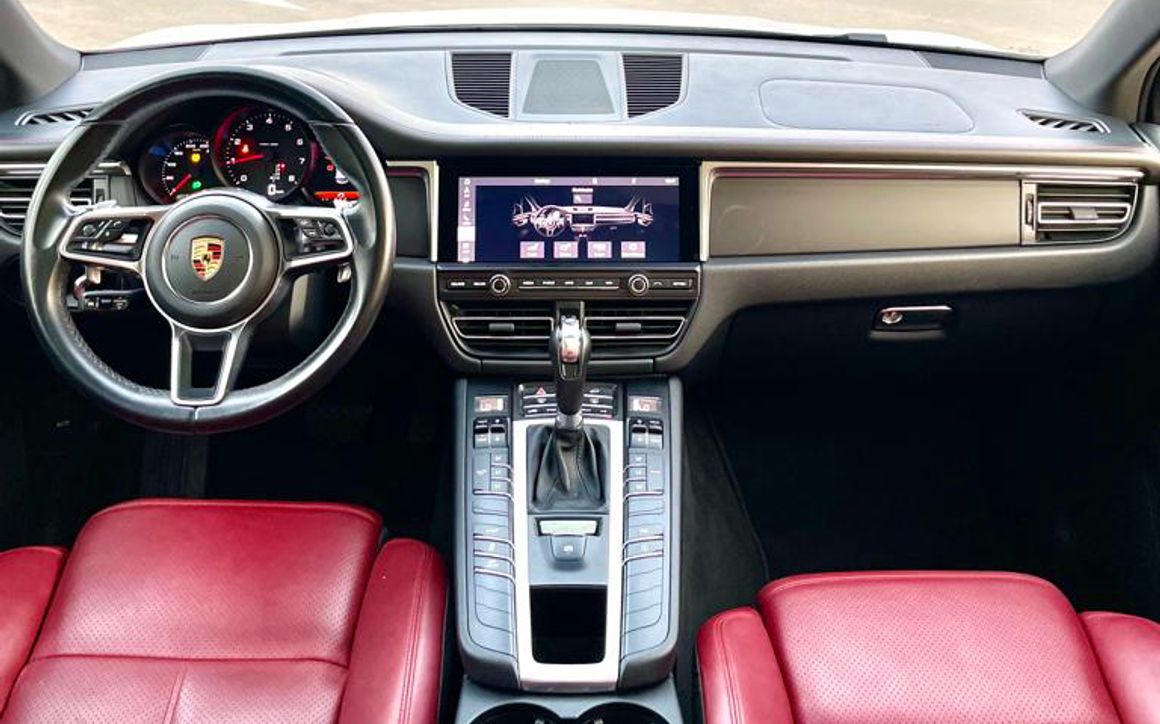 PORSCHE MACAN - image 9