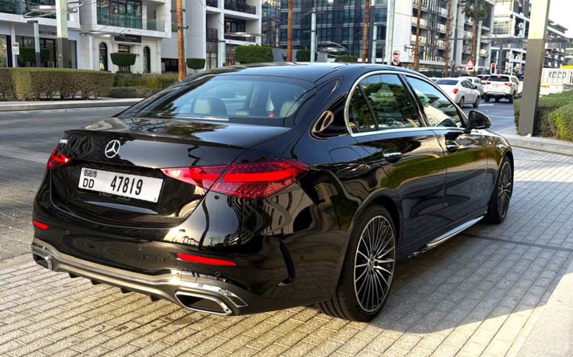 Mercedes C200 - image 3