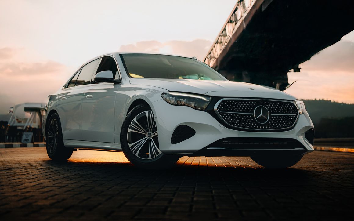 Mercedes E200 2025 - image 1