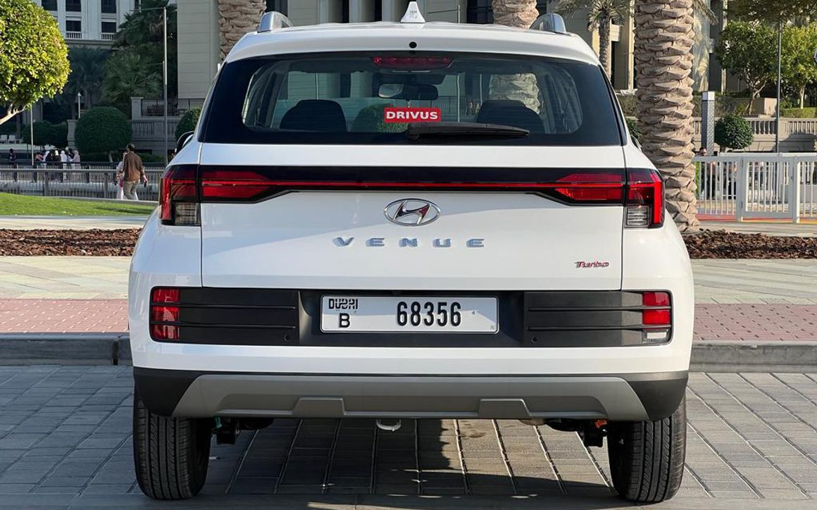 Hyundai Venue - image 5