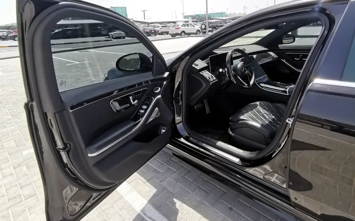 MERCEDES S580 - image 7