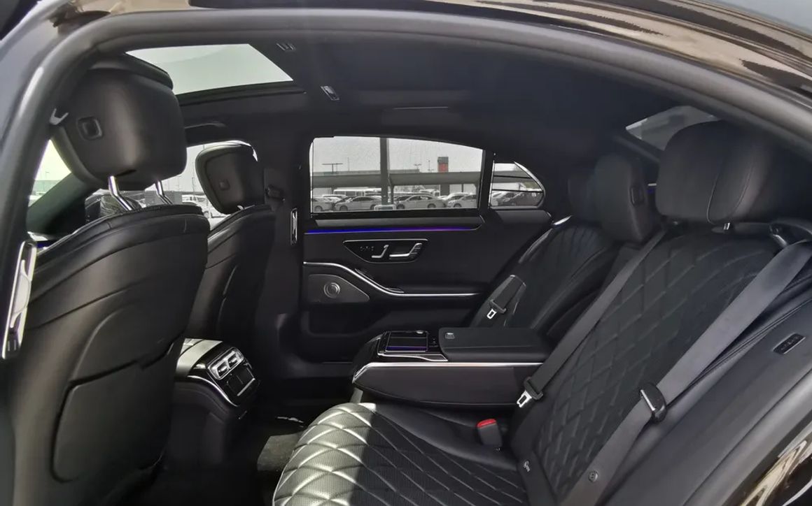 MERCEDES S580 - image 9