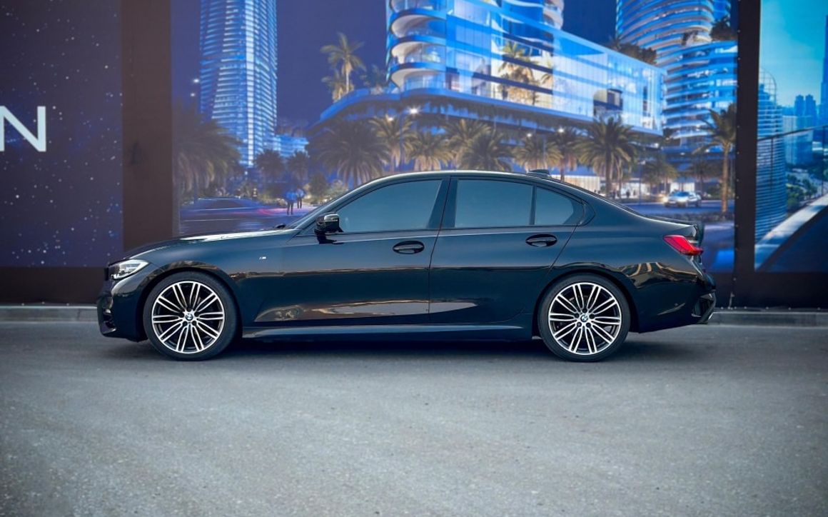 BMW 320i - image 2