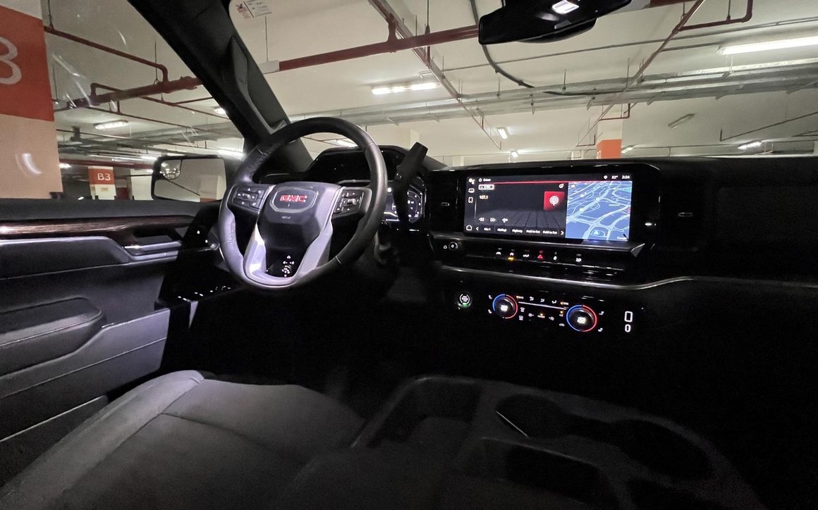 GMC Sierra - image 10